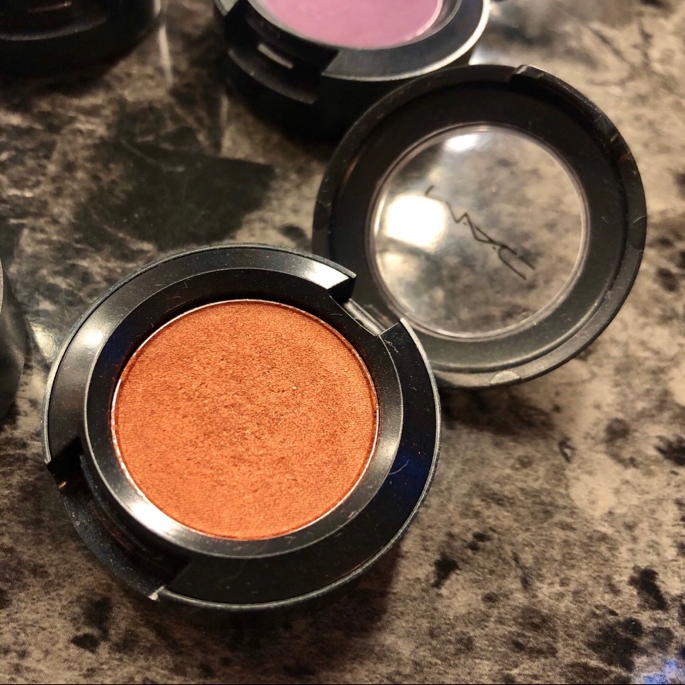 MAC Veluxe Pearl Eyeshadow Coppering